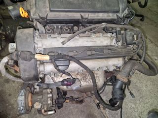 bontott VW GOLF IV Motor (Fűzött blokk hengerfejjel)