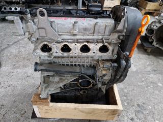 bontott VW GOLF IV Motor (Fűzött blokk hengerfejjel)