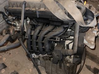 bontott VW GOLF IV Motor (Fűzött blokk hengerfejjel)