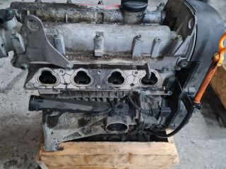 bontott VW GOLF IV Motor (Fűzött blokk hengerfejjel)