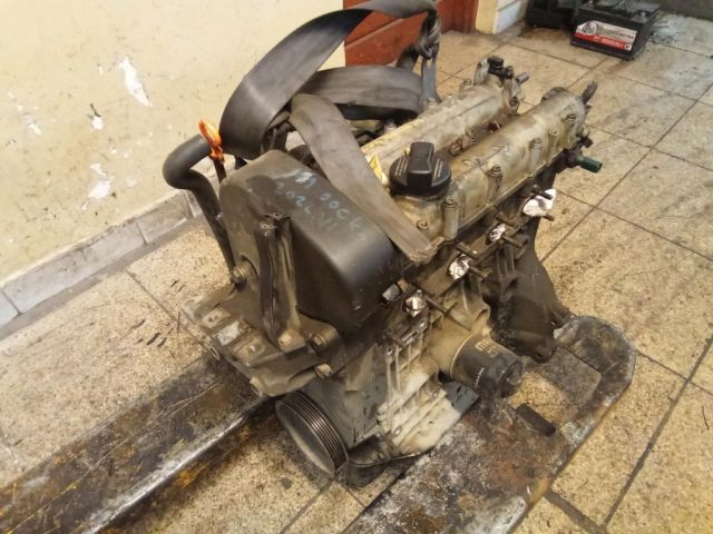 bontott VW GOLF IV Motor (Fűzött blokk hengerfejjel)