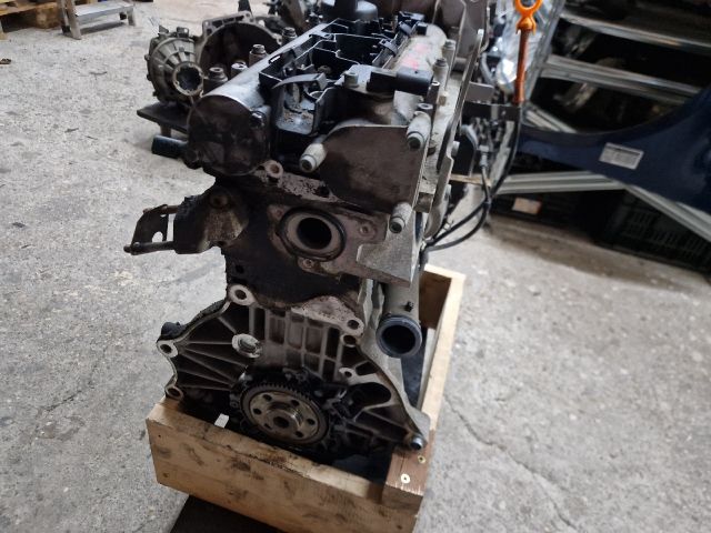 bontott VW GOLF IV Motor (Fűzött blokk hengerfejjel)