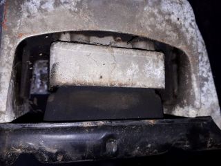 bontott VW GOLF IV Motor Tartó Bak Bal