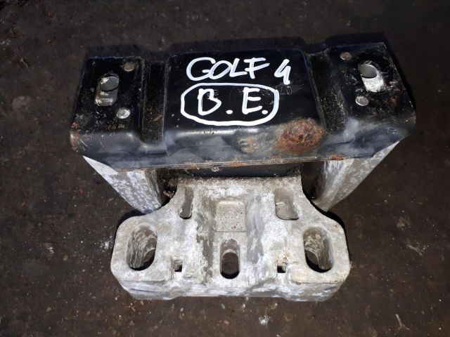 bontott VW GOLF IV Motor Tartó Bak Bal