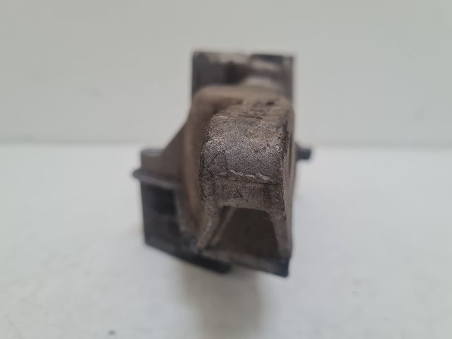 bontott VW GOLF IV Motor Tartó Bak (Fém)