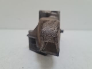 bontott VW GOLF IV Motor Tartó Bak (Fém)