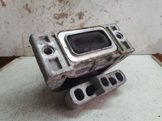 bontott VW GOLF IV Motor Tartó Bak (Fém)