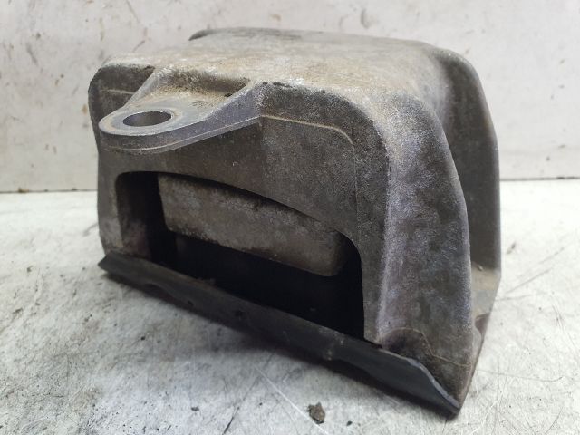 bontott VW GOLF IV Motor Tartó Bak (Fém)