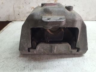 bontott VW GOLF IV Motor Tartó Bak (Fém)