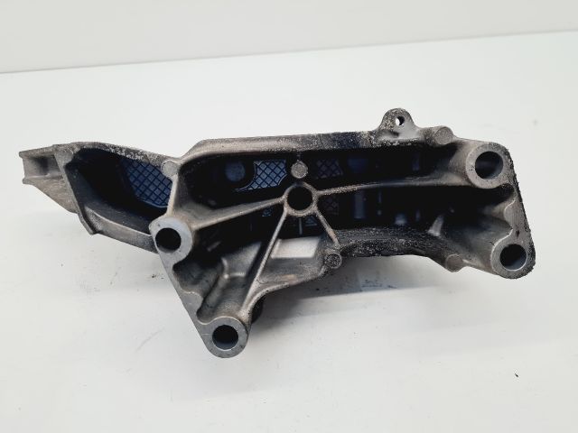 bontott VW GOLF IV Motor Tartó Bak (Fém)