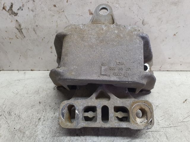 bontott VW GOLF IV Motor Tartó Bak (Fém)