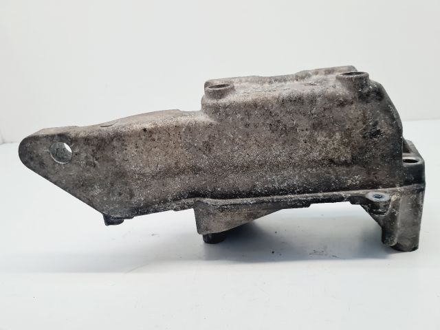 bontott VW GOLF IV Motor Tartó Bak (Fém)
