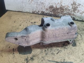 bontott VW GOLF IV Motor Tartó Bak (Fém)