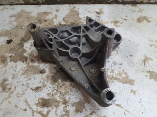 bontott VW GOLF IV Motor Tartó Bak (Fém)