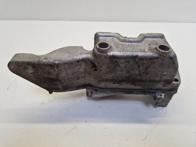 bontott VW GOLF IV Motor Tartó Bak (Fém)