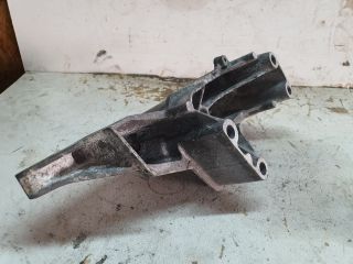bontott VW GOLF IV Motor Tartó Bak (Fém)
