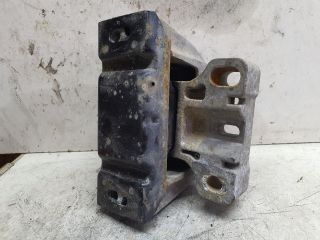 bontott VW GOLF IV Motor Tartó Bak (Fém)