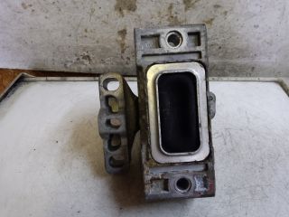bontott VW GOLF IV Motor Tartó Bak (Fém)