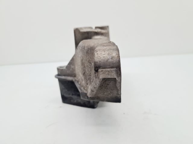 bontott VW GOLF IV Motor Tartó Bak (Fém)