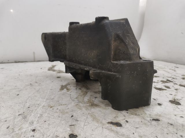 bontott VW GOLF IV Motor Tartó Bak (Fém)