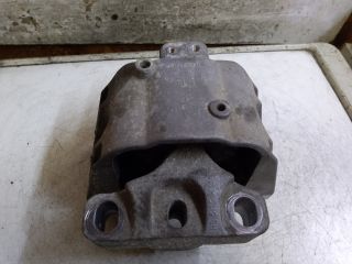 bontott VW GOLF IV Motor Tartó Bak (Fém)