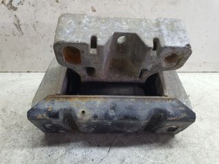 bontott VW GOLF IV Motor Tartó Bak (Fém)