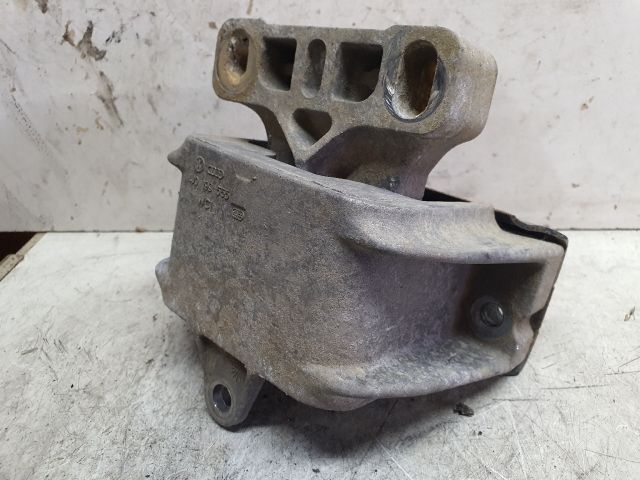 bontott VW GOLF IV Motor Tartó Bak (Fém)