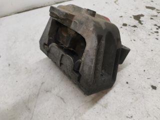 bontott VW GOLF IV Motor Tartó Bak Jobb