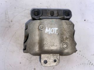 bontott VW GOLF IV Motor Tartó Bak Jobb