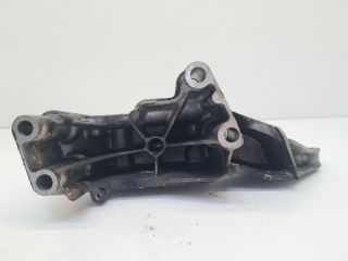 bontott VW GOLF IV Motor Tartó Bak Jobb