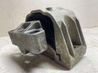 bontott VW GOLF IV Motor Tartó Bak Jobb