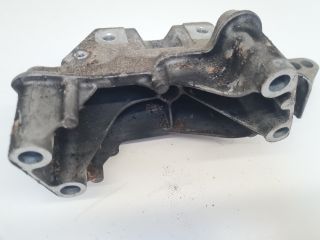 bontott VW GOLF IV Motor Tartó Bak Jobb