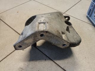 bontott VW GOLF IV Motor Tartó Bak (Pozíciófüggetlen)