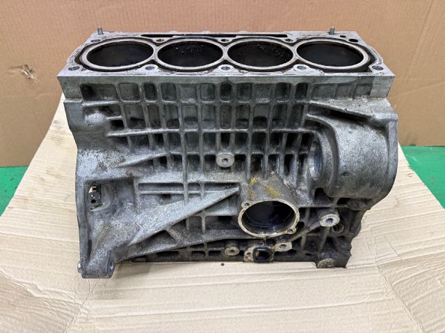 bontott VW GOLF IV Motorblokk (Fűzött)