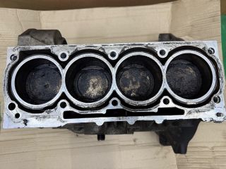 bontott VW GOLF IV Motorblokk (Fűzött)