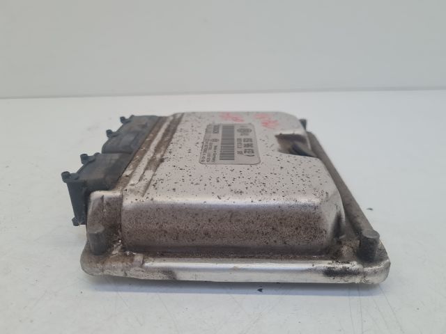 bontott VW GOLF IV Motorvezérlő