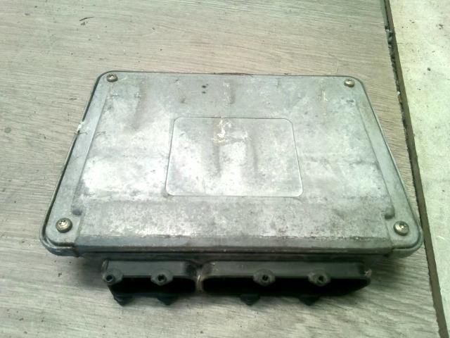 bontott VW GOLF IV Motorvezérlő