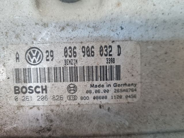 bontott VW GOLF IV Motorvezérlő