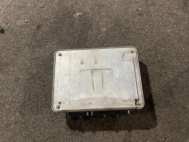 bontott VW GOLF IV Motorvezérlő