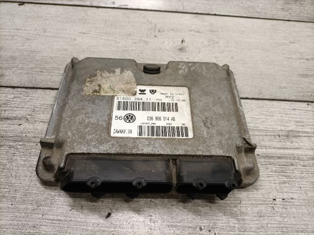 bontott VW GOLF IV Motorvezérlő