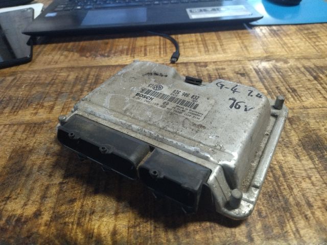 bontott VW GOLF IV Motorvezérlő