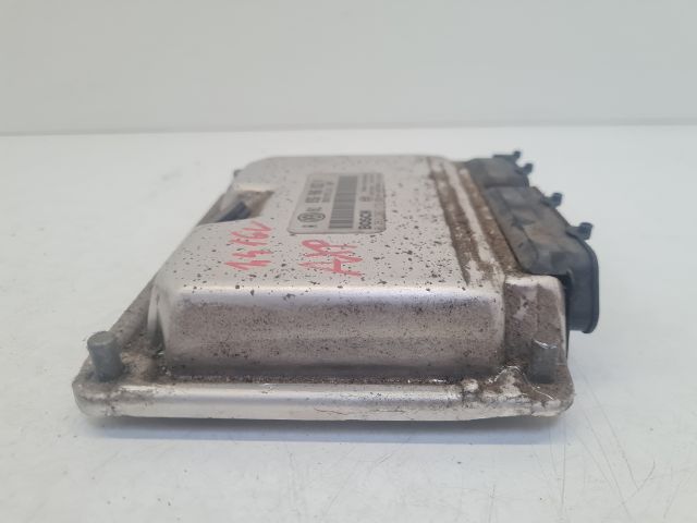 bontott VW GOLF IV Motorvezérlő