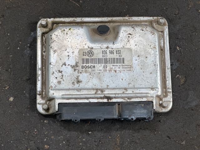 bontott VW GOLF IV Motorvezérlő
