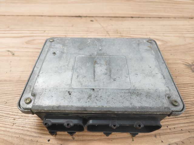 bontott VW GOLF IV Motorvezérlő