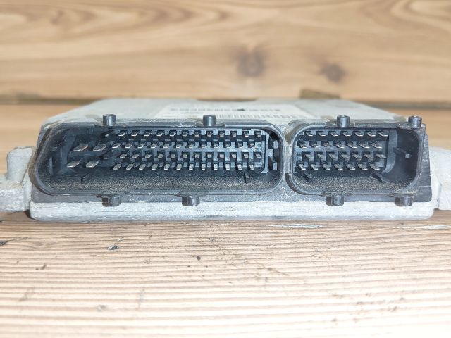 bontott VW GOLF IV Motorvezérlő