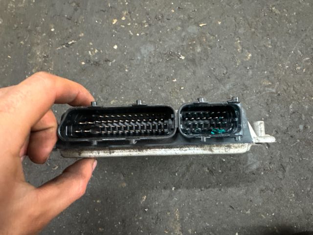 bontott VW GOLF IV Motorvezérlő