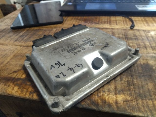 bontott VW GOLF IV Motorvezérlő