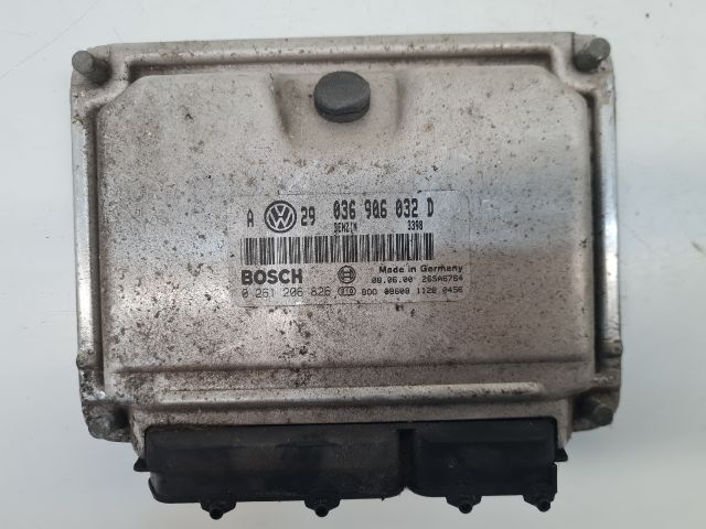 bontott VW GOLF IV Motorvezérlő