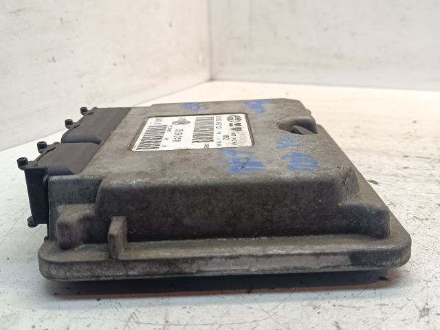 bontott VW GOLF IV Motorvezérlő