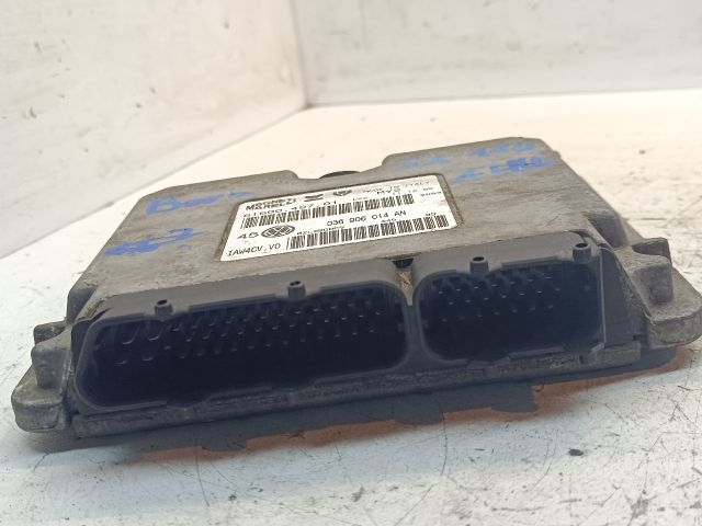 bontott VW GOLF IV Motorvezérlő